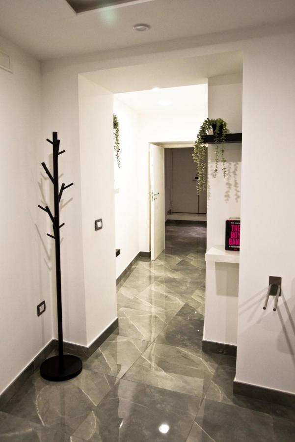 Suite Napoli Sotterranea Con Jacuzzi ภายนอก รูปภาพ