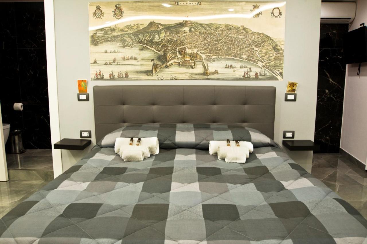 Suite Napoli Sotterranea Con Jacuzzi ภายนอก รูปภาพ