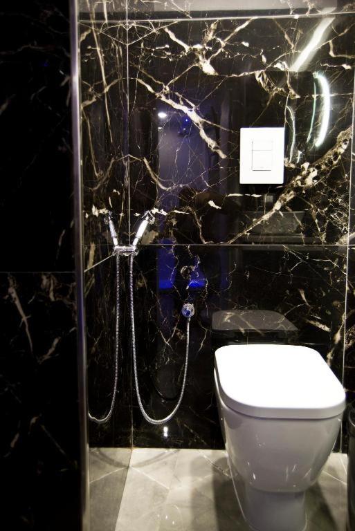 Suite Napoli Sotterranea Con Jacuzzi ภายนอก รูปภาพ