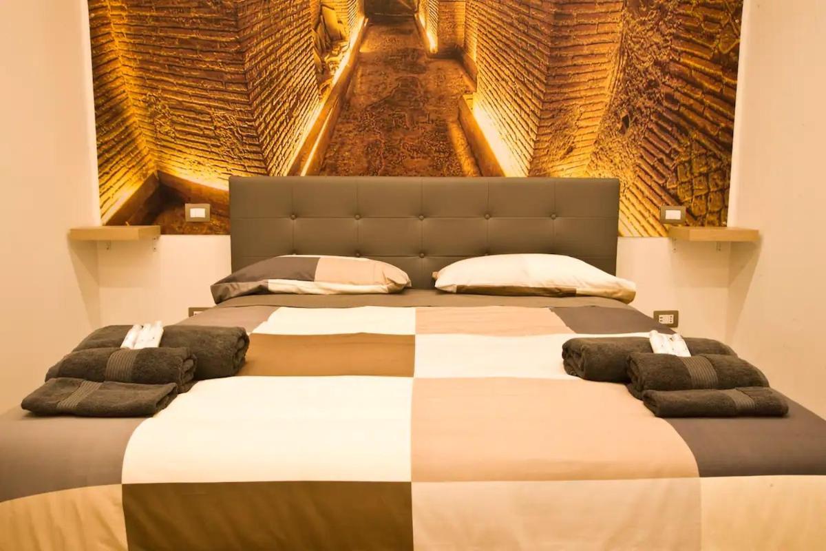 Suite Napoli Sotterranea Con Jacuzzi ภายนอก รูปภาพ
